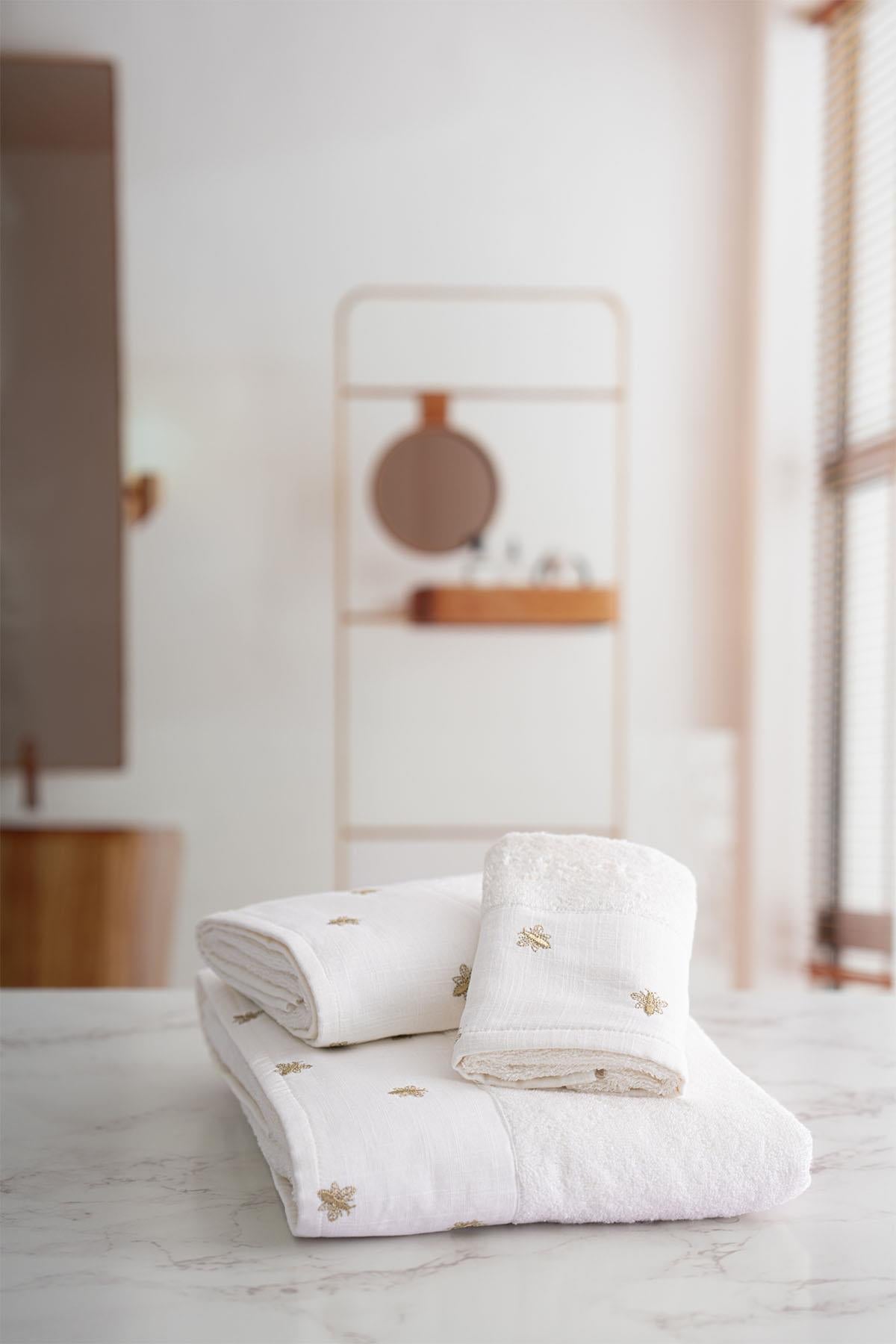 Bee Life Bee Embroidered Face Towel (50 x 90 cm)