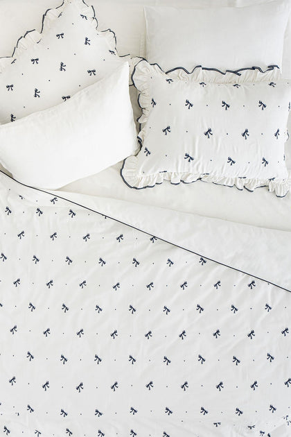 طقم غطاء لحاف مزدوج من 3 قطع من القطن الساتان المطرز بفيونكة