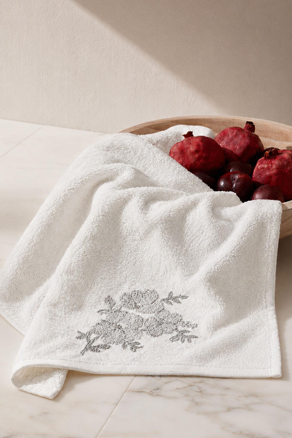 Nella Floral Hand Towel (30 x 50 cm)