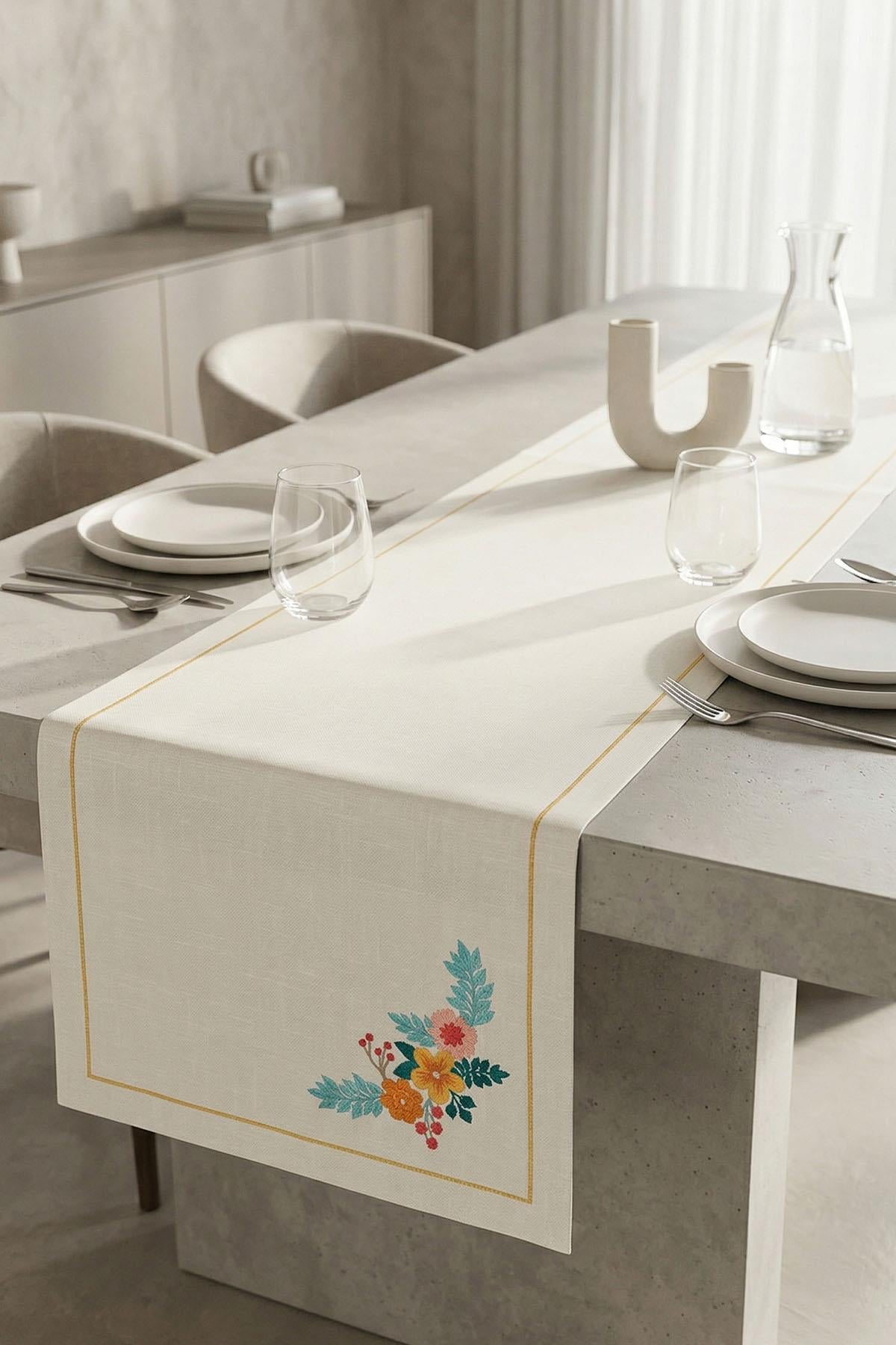 Oransis Floral Embroidered Stain-Resistant Runner (40 x 140 cm)