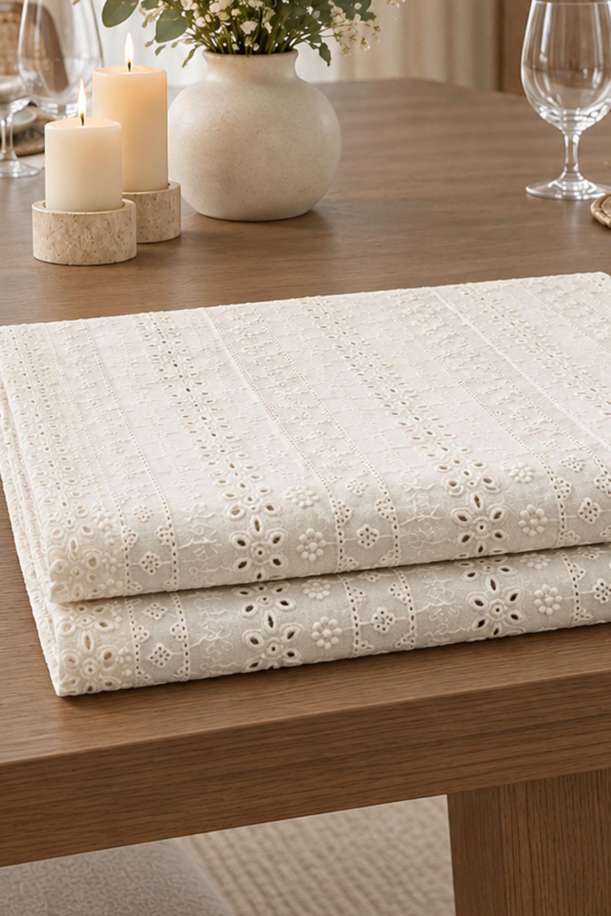 Azalea Embroidered Stain-Resistant, Easy-to-Care Runner (50 x 160 cm)