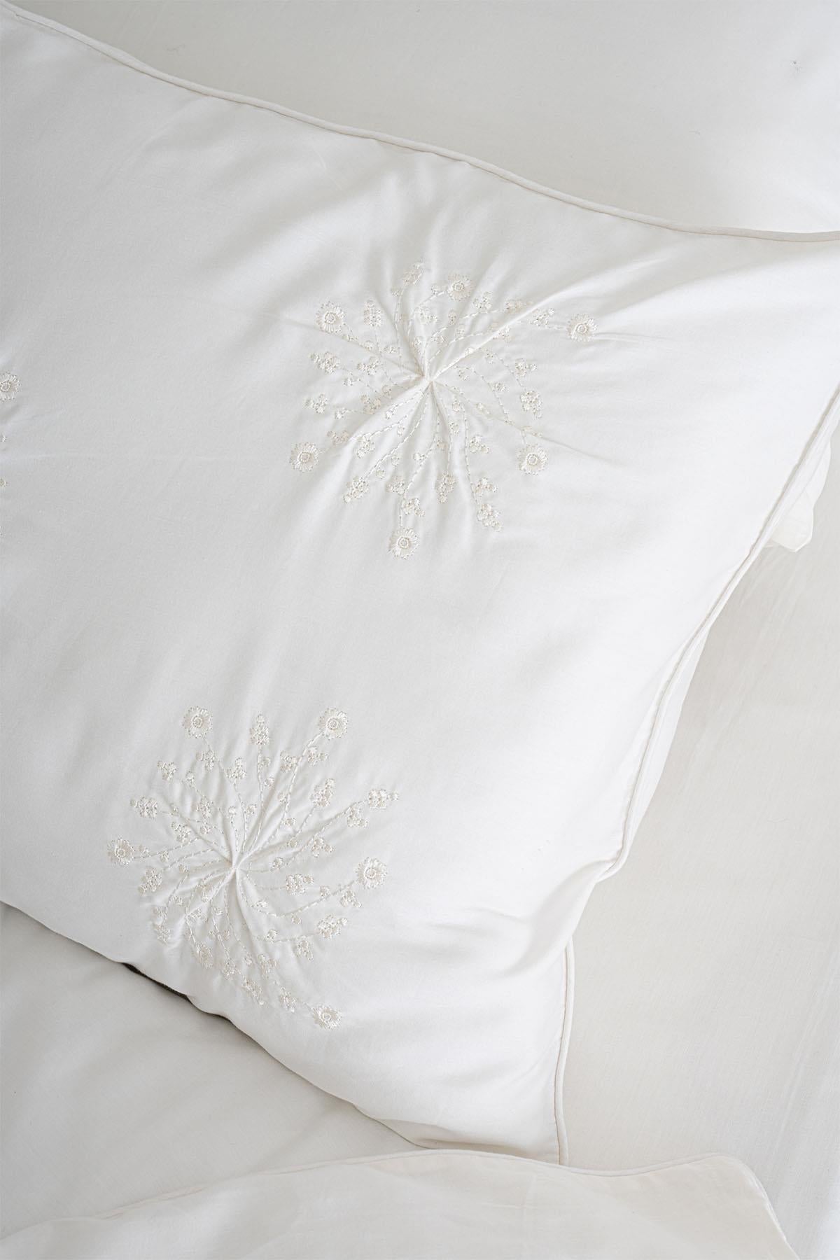 طقم غطاء لحاف مزدوج أنيق من القطن الساتان المطرز بالزهور الملتوية، مكون من 6 قطع