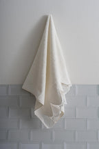 Emma Lace Hand Towel (30 x 50 cm)