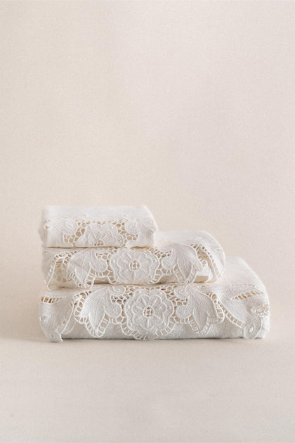 Hidiv Lace Hand Towel (30 x 50 cm)