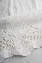 Iris Embroidered Bath Towel (90 x 150 cm)