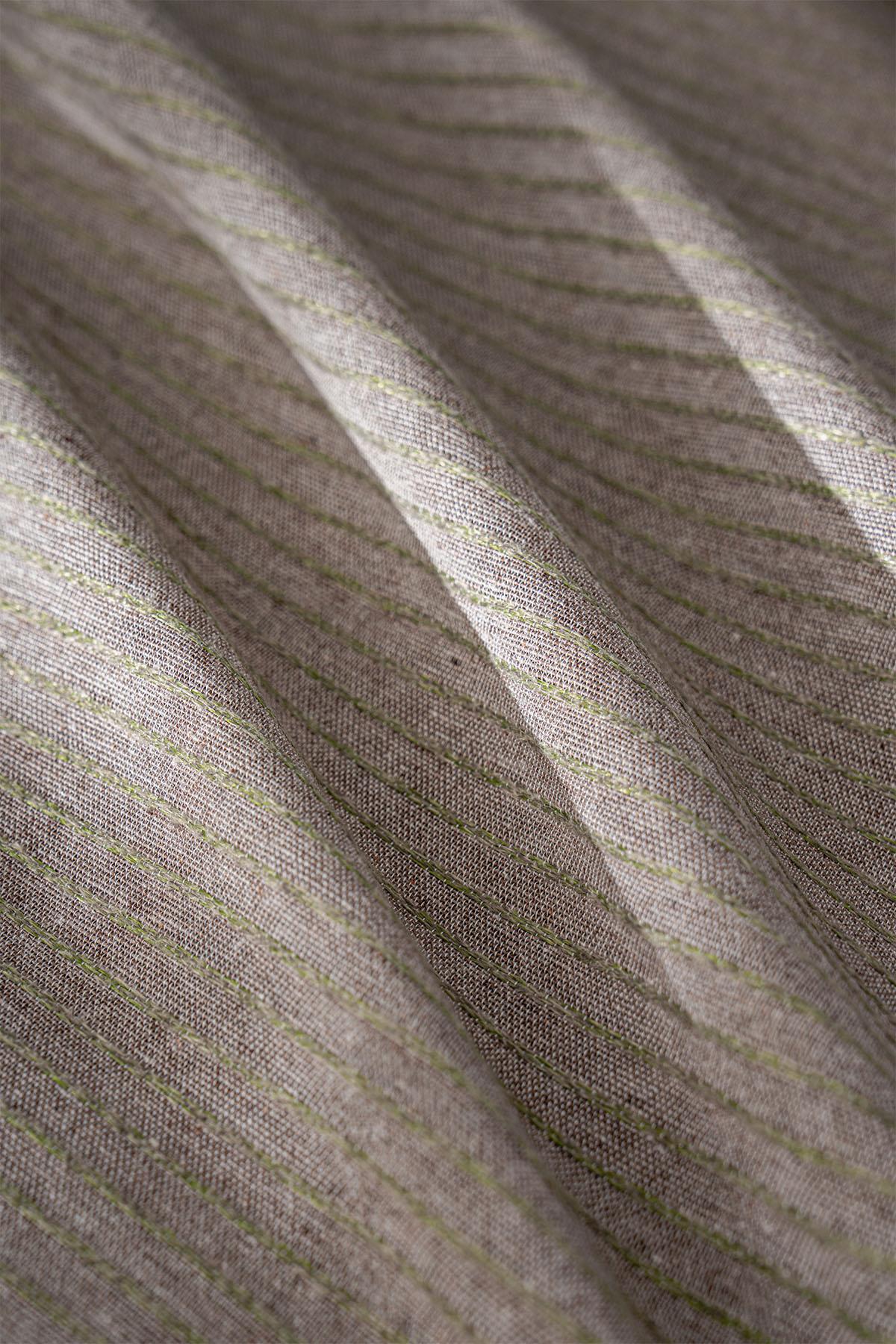 Loris Stain-Resistant and Wrinkle-Free Tablecloth (160 x 260 cm)
