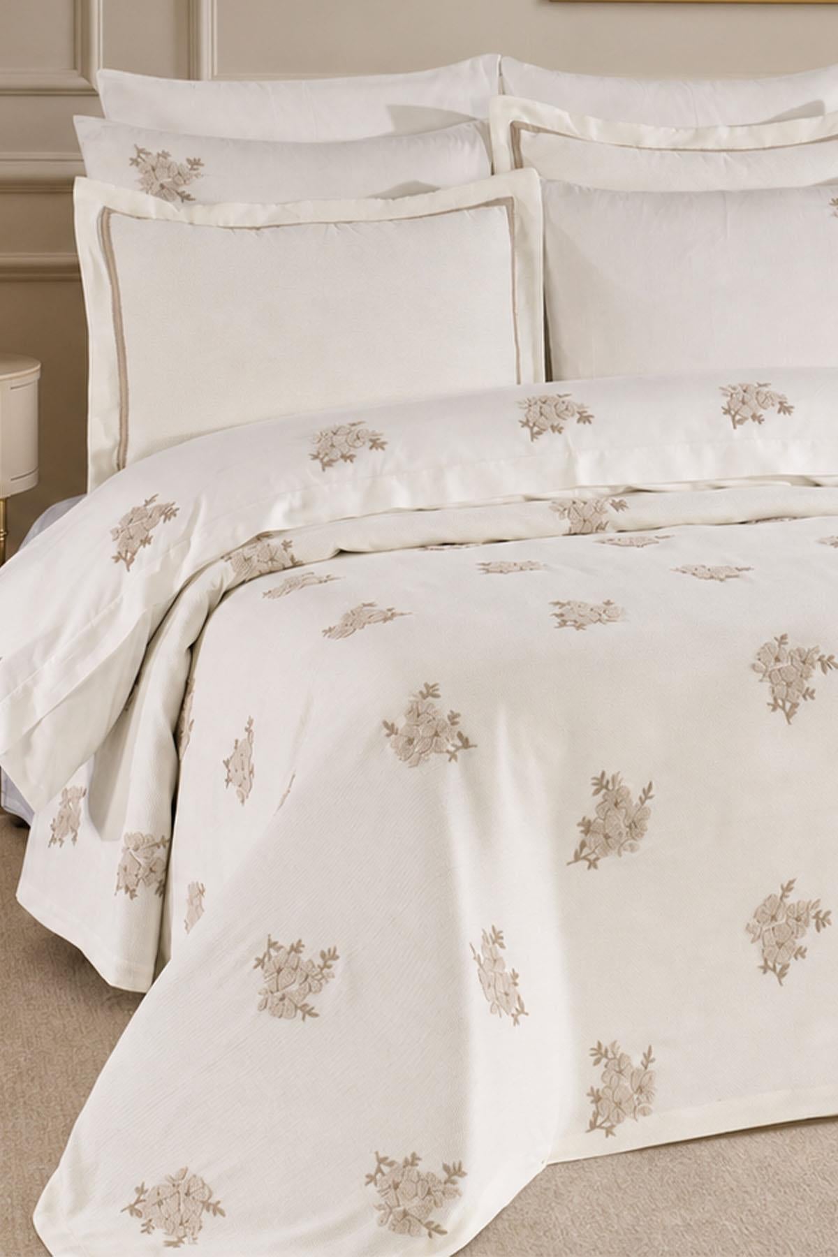 Nella Floral Pattern Double 9 Piece Duvet Cover + Pique Set