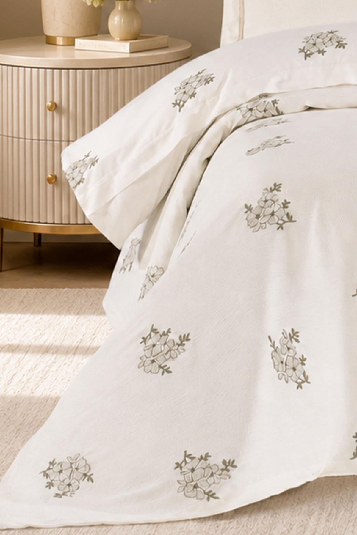 Nella Floral Pattern Double 9 Piece Duvet Cover + Pique Set