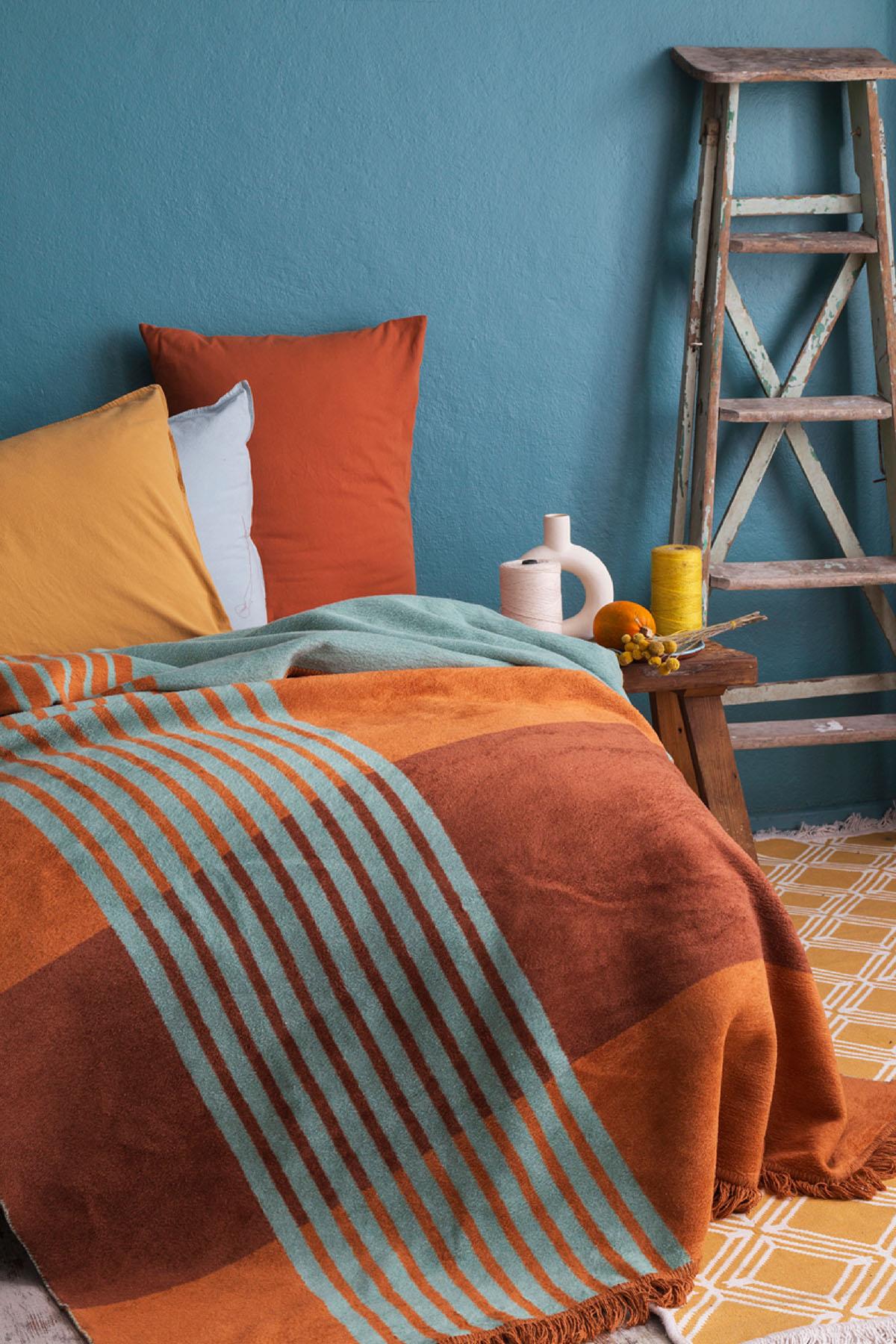 Nevada Cotton TV Blanket (130 x 170 cm)