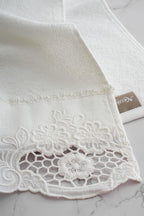 Puerta Flower Embroidered Hand Towel (30 x 50 cm)