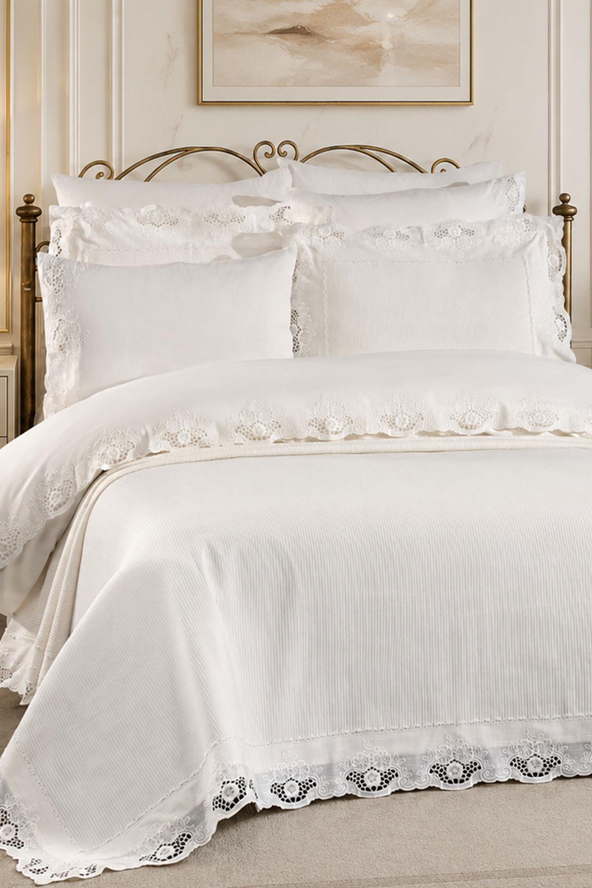 Puerta Floral Embroidered Super King Size 9-Piece Duvet Cover + Quilt Set
