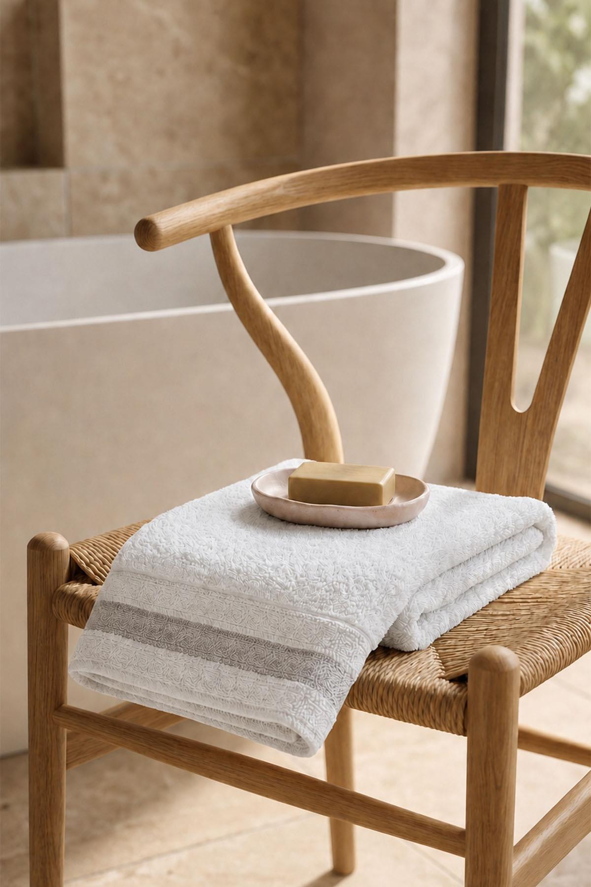 Samos Striped Bath Towel (90 x 150 cm)