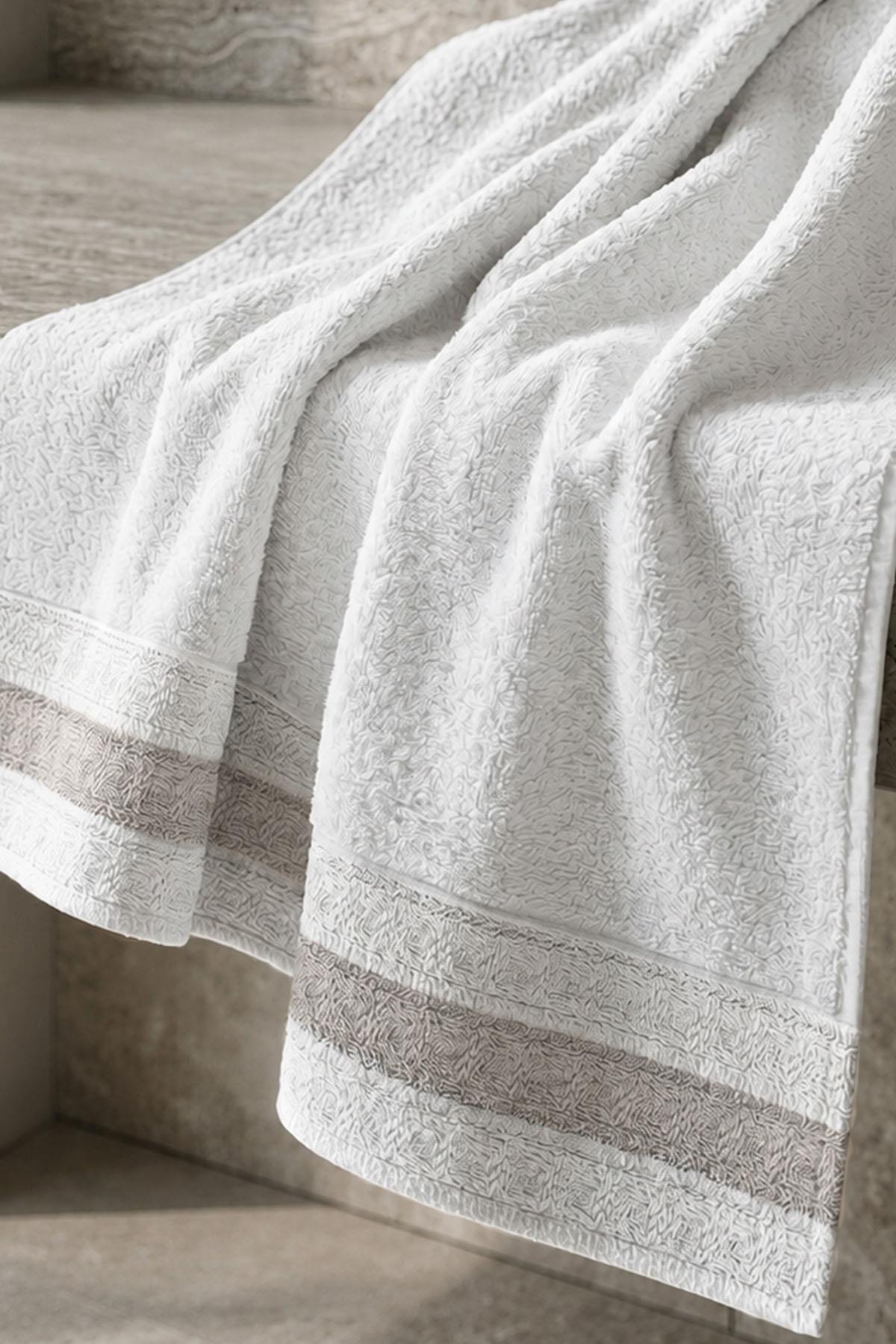 Samos Striped Bath Towel (90 x 150 cm)