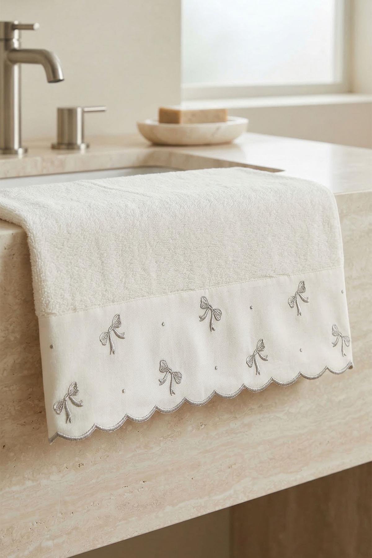 Serena Bow Embroidered Hand Towel (30 x 50 cm)