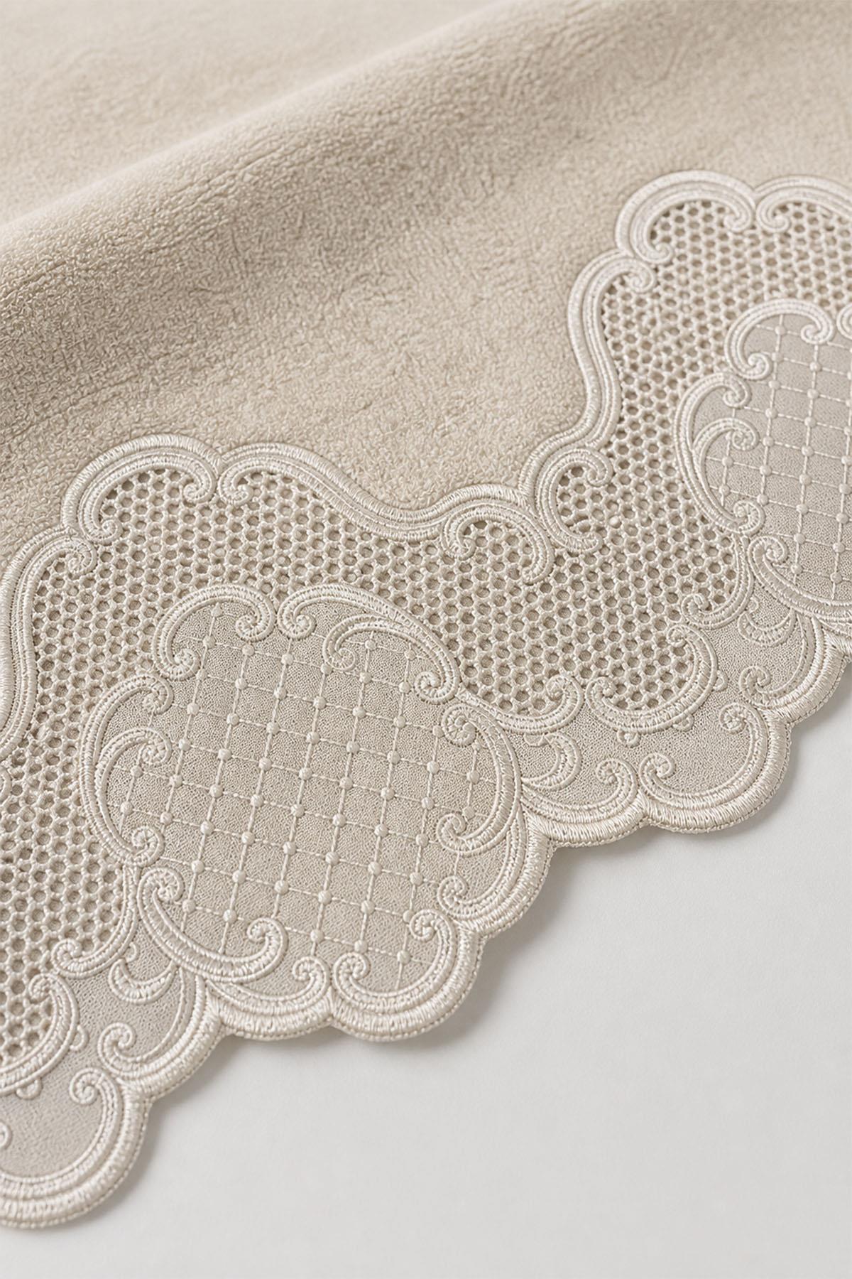 Simena Embroidered Hand Towel (30 x 50 cm)