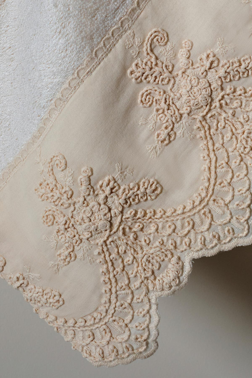 Embroidered Canvas Hand Towel (30 x 50 cm)