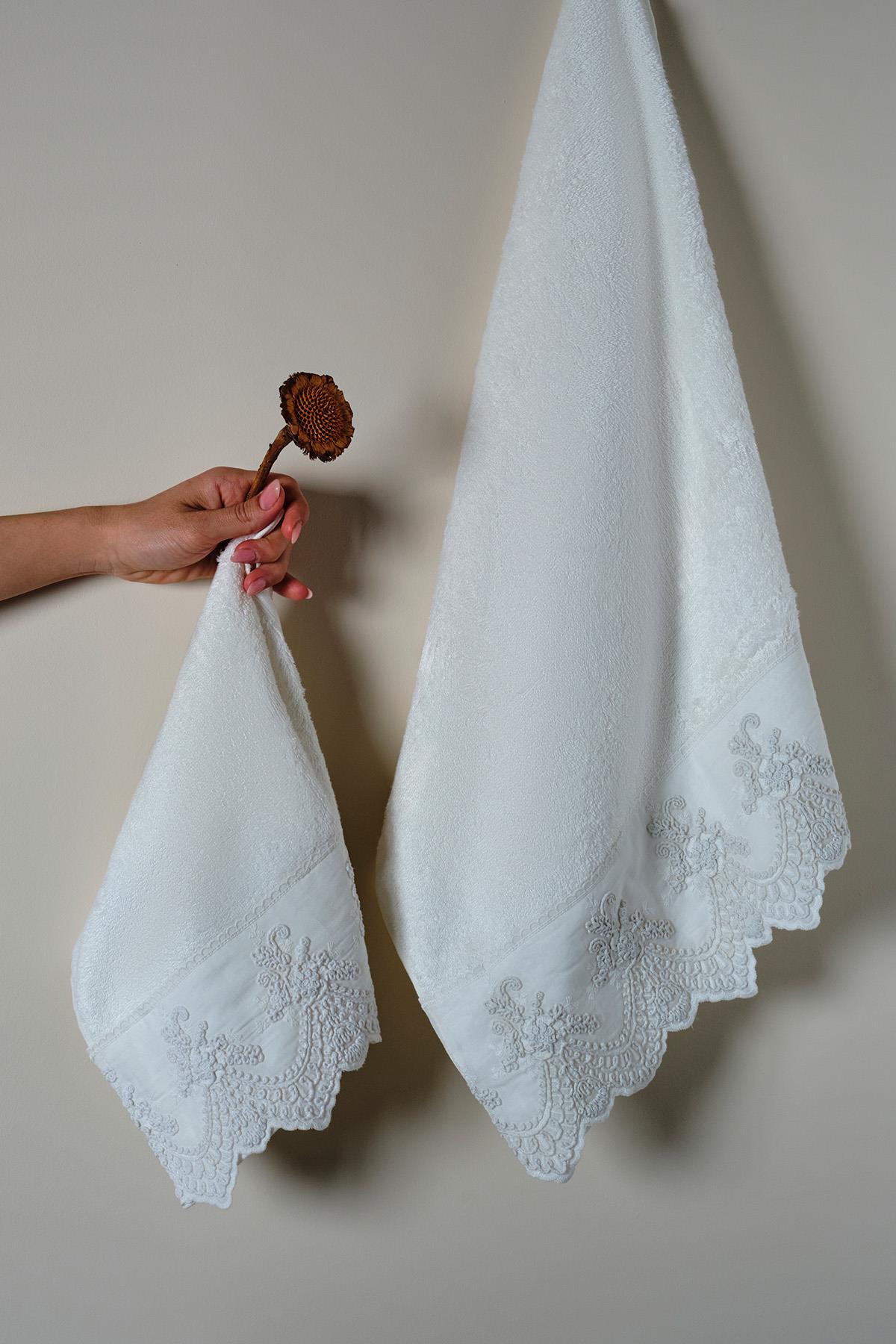 Embroidered Canvas Face Towel (50 x 90 cm)