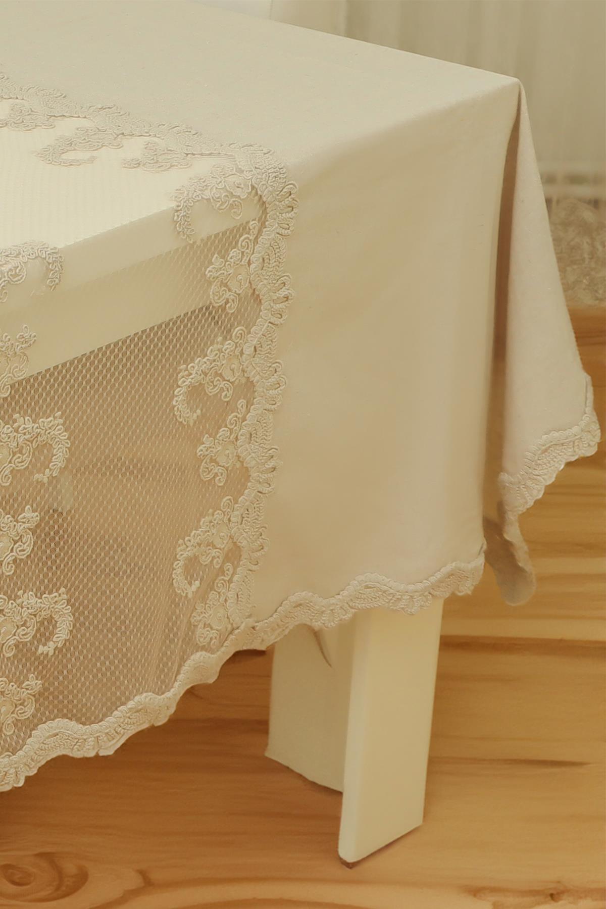 Tablecloth with Vole Runner (150 x 320 cm)